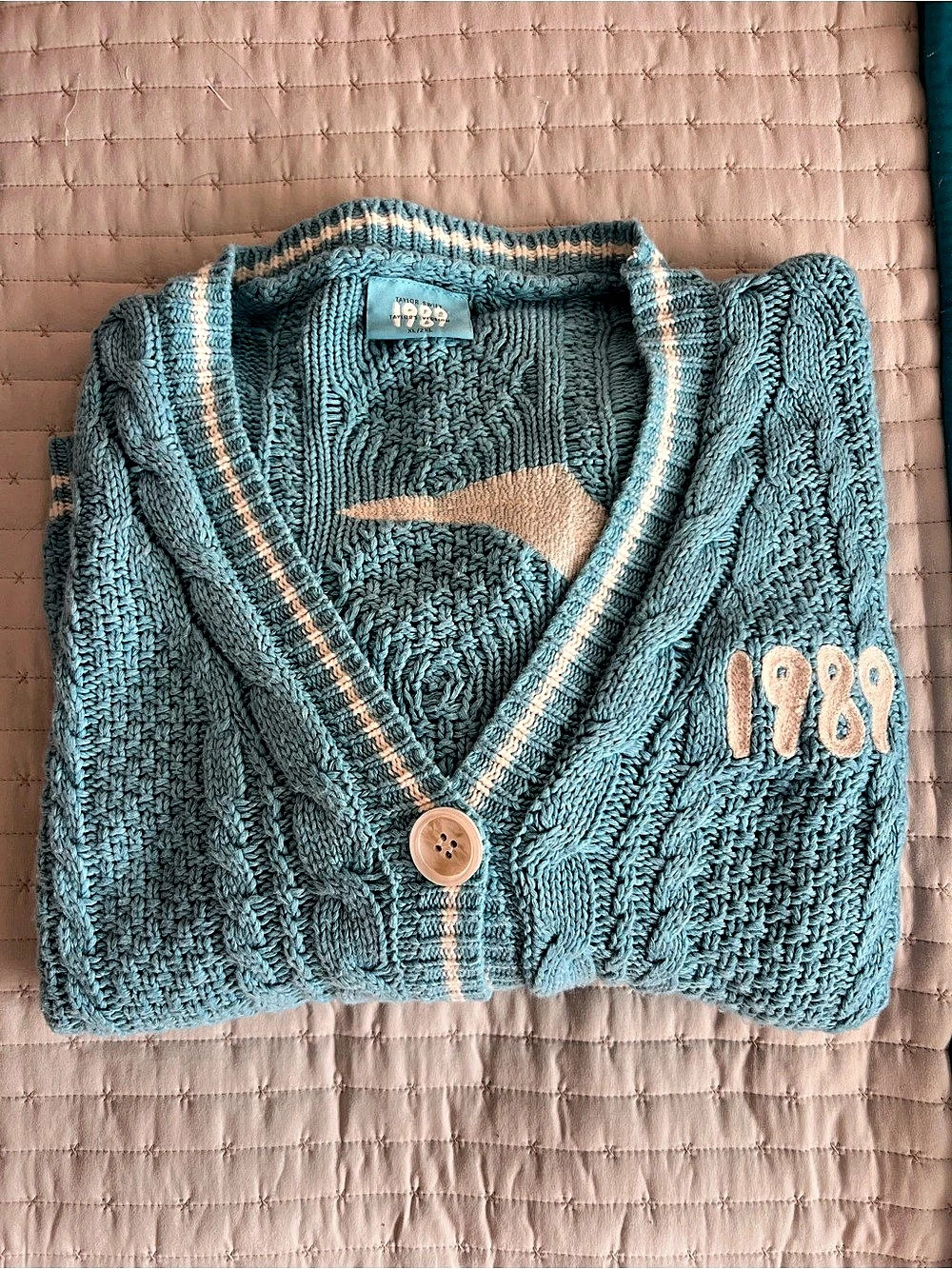 Taylor Swift 1989 (Taylor's Version) Cardigan Blue & Pink XL/2XL